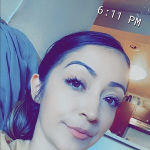 Meet your Posher, Crystal